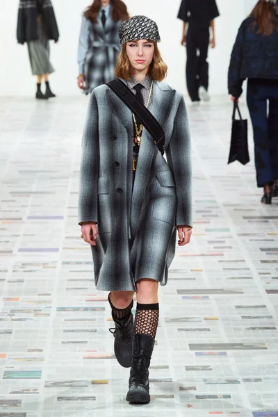 Look 66